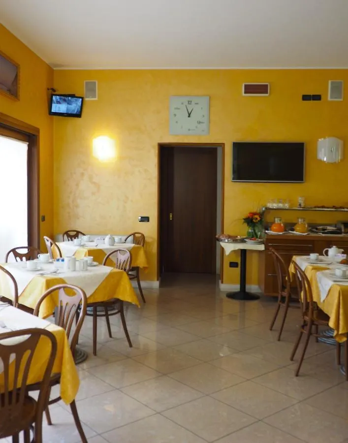 Hotel Cris Mestre
